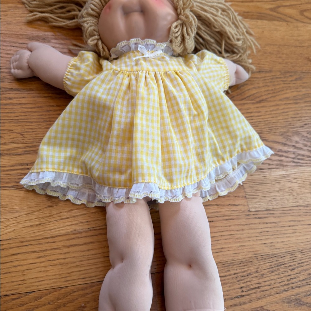Cabbage Patch Kids Gingham Dress Doll Yellow hair, blue eyes, tag 1978, 1982 - Picture 14 of 15